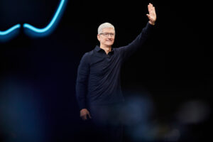 découvrez comment tim cook a pris les rênes d'apple et analysez les défis auxquels il fait face face à la montée de nokia. cet article explore les stratégies de leadership d'apple sous cook et les implications pour l'avenir de la marque face à une concurrence redoutable.