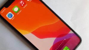 apple lance une alerte en iran concernant la présence de logiciels espions, mettant en garde les utilisateurs contre des risques de sécurité accrus sur leurs appareils. restez informé et protégez vos données.