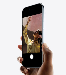 découvrez comment apple renforce le contrôle de ses puces iphone, intègre l'intelligence artificielle et améliore l'expérience air avec ses dernières innovations technologiques.